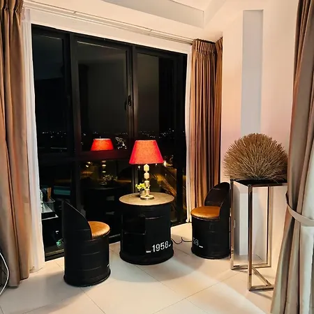 Saradise Kuching Merriton Luxury Condo Balcony 3Br Hfloor W Flight View & Free 2Cpark Bagian luar foto