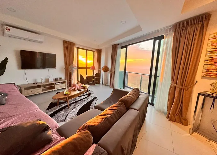 Saradise Kuching Merriton Luxury Condo Balcony 3Br Hfloor W Flight View & Free 2Cpark